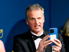 Arnout Hauben in gesprek met historische figuren: tweede reeks van Vlaams programma ook in Nederland te zien